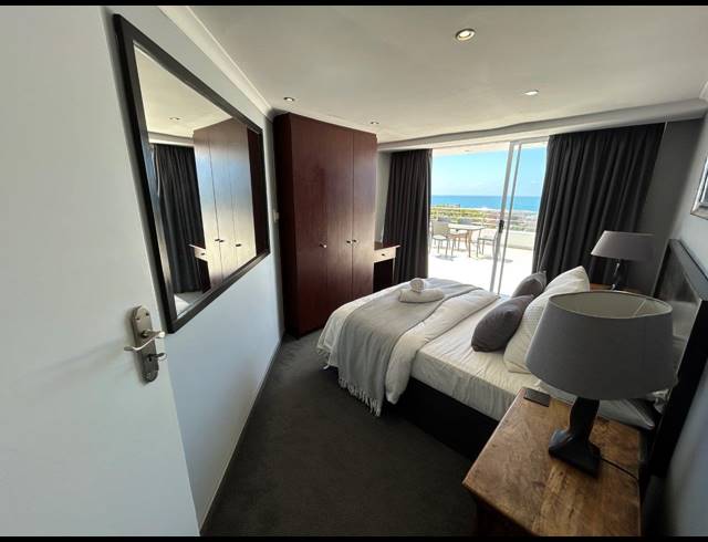 5 BEDROOM HOUSE FOR SALE IN JEFFREYS BAY CENTRAL